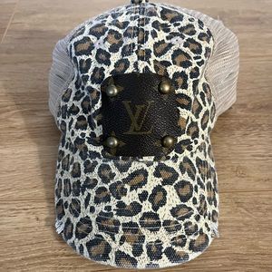 LV leopard baseball cap (boho vintage)